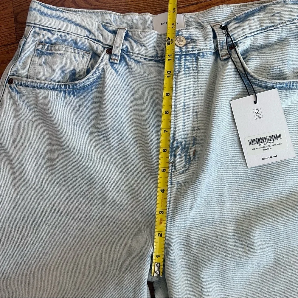 NWT Reformation Val 90s Mid Rise Straight Jeans 30, Light Wash Minimalist Luxe
